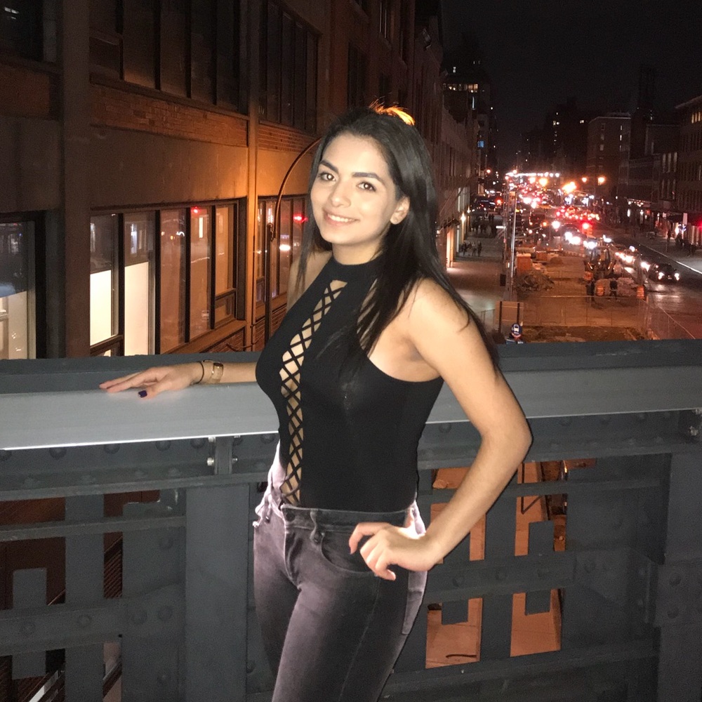 Meet your Posher, Angela